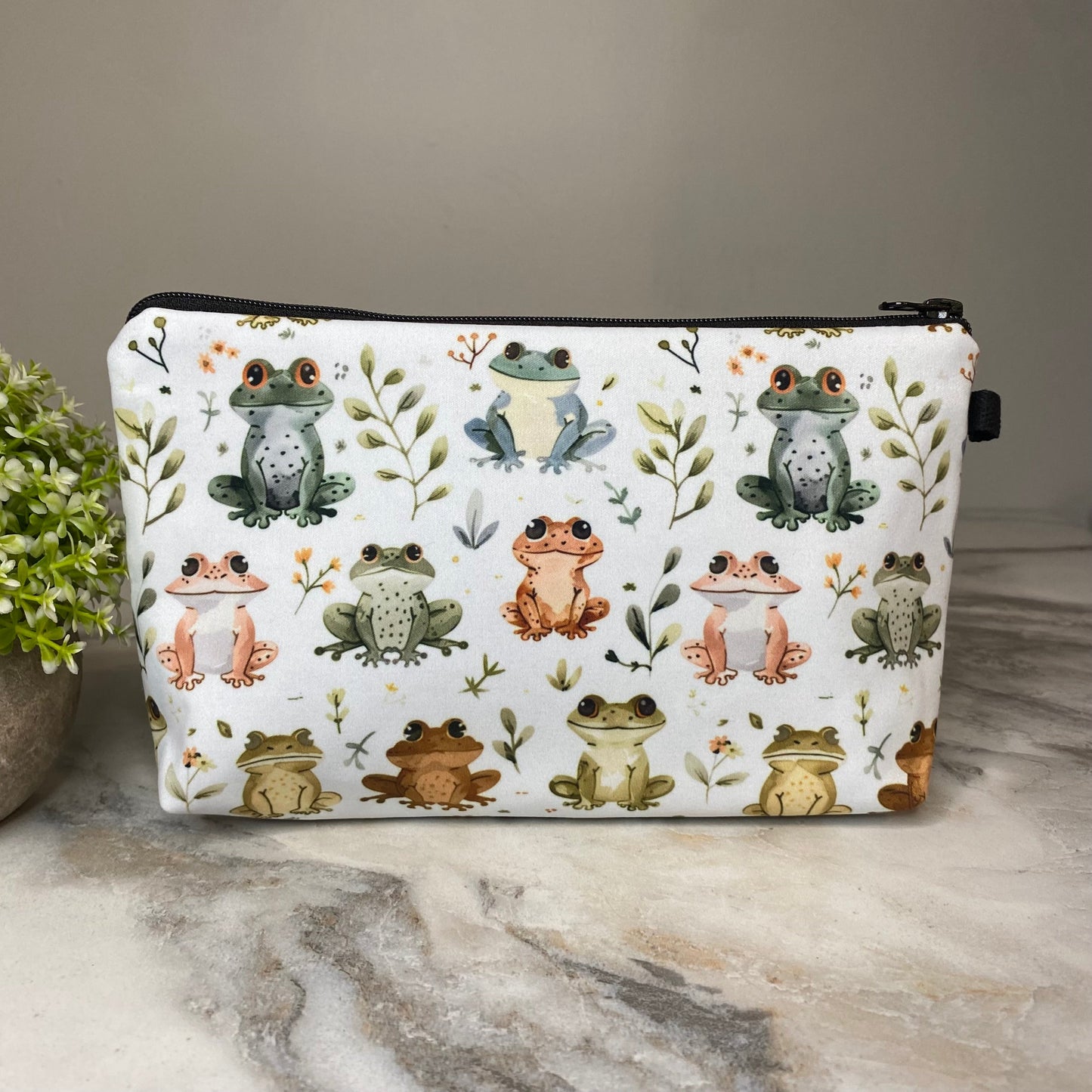 Pouch - Frogs