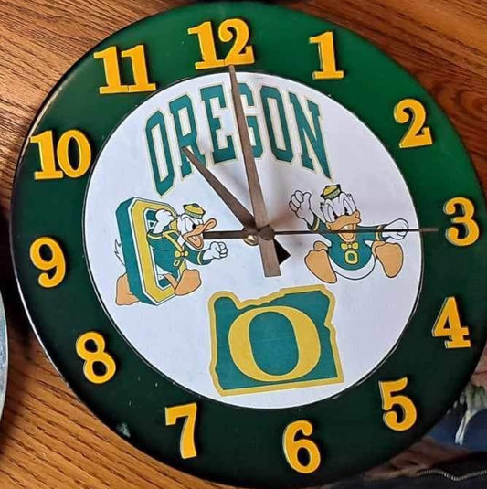 Oregon duck clock