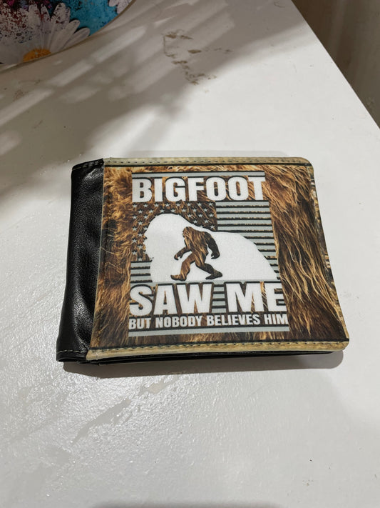 Bigfoot saw me wallet